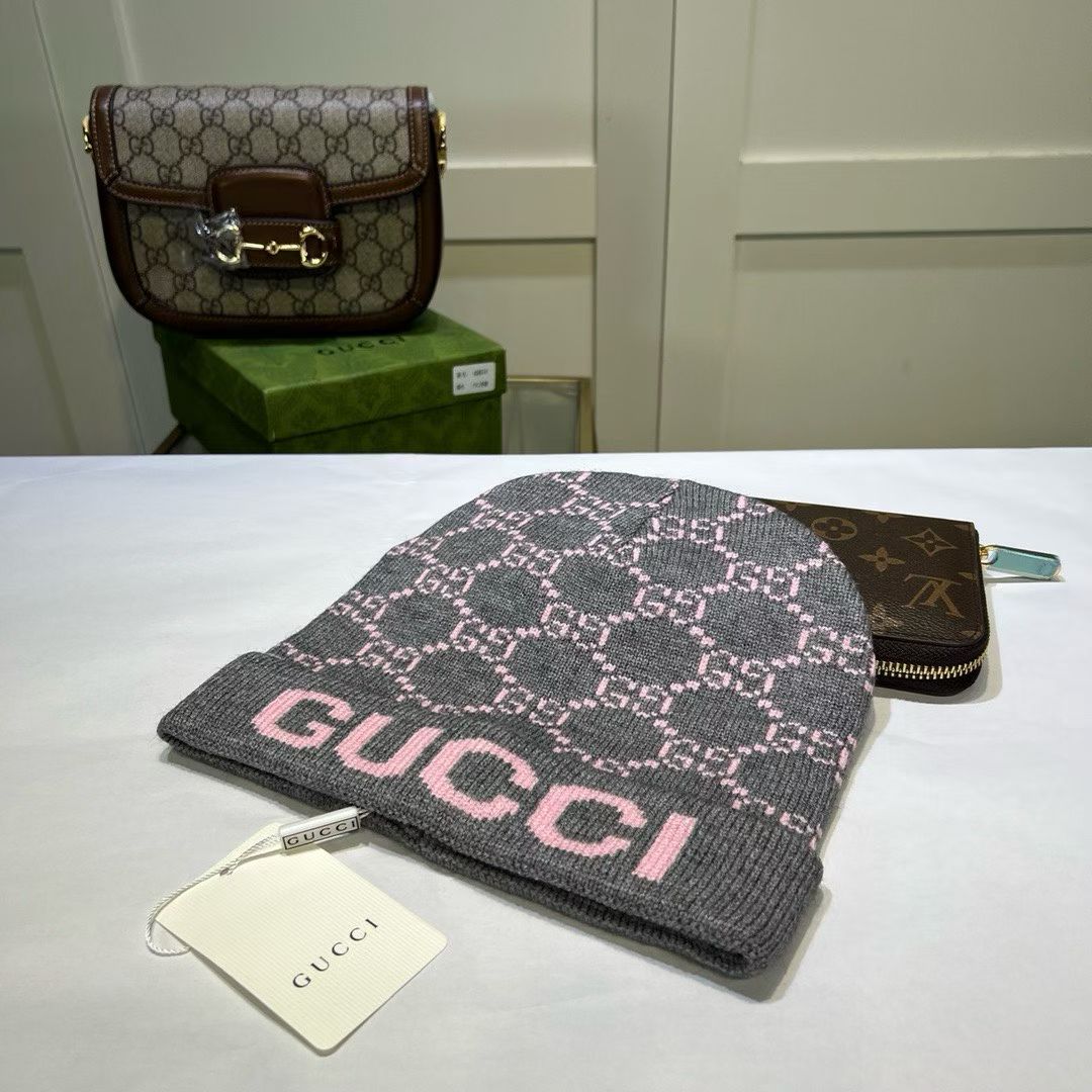 M1R86B52 Fashion hats