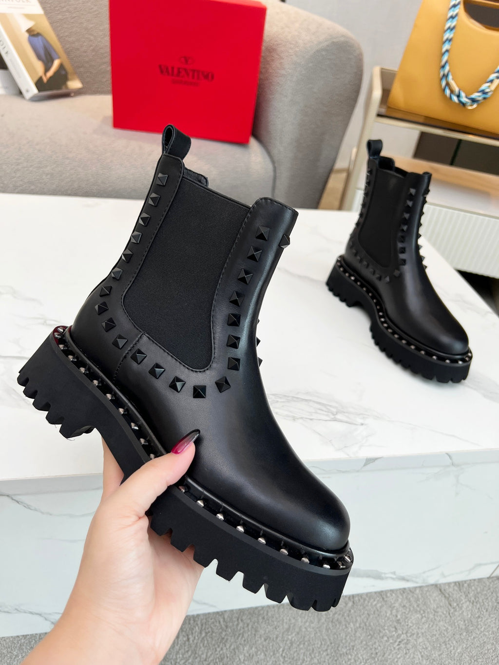 Z2R96VL6  Popular high-quality leather shoes
