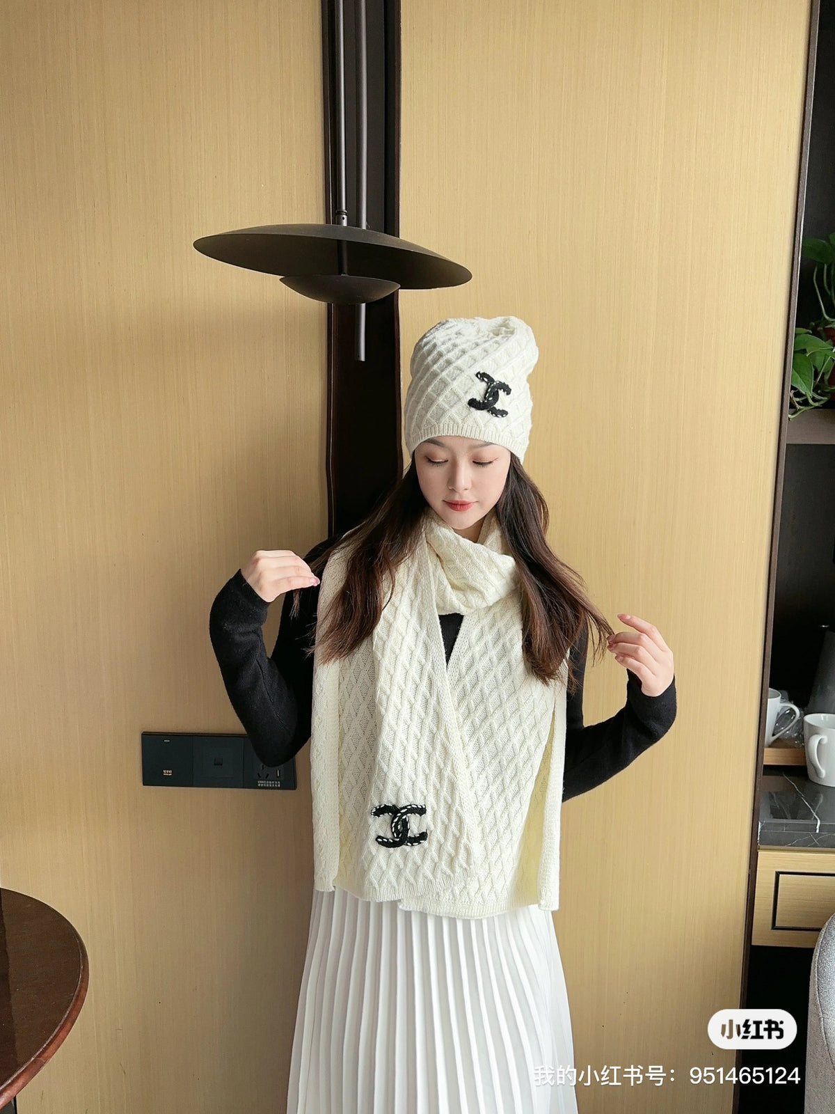 M1R96C11 Fashion Hat and scarf set
