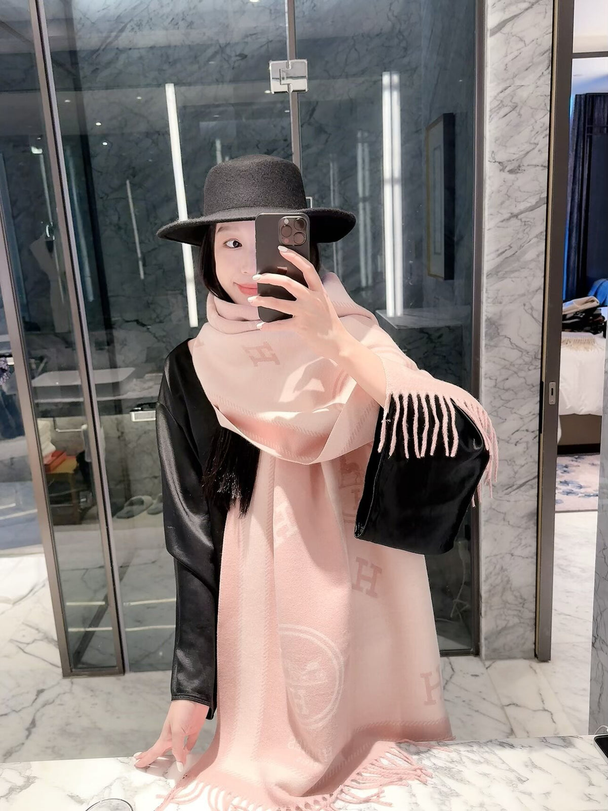 W1R96H127 Popular Winter Scarves