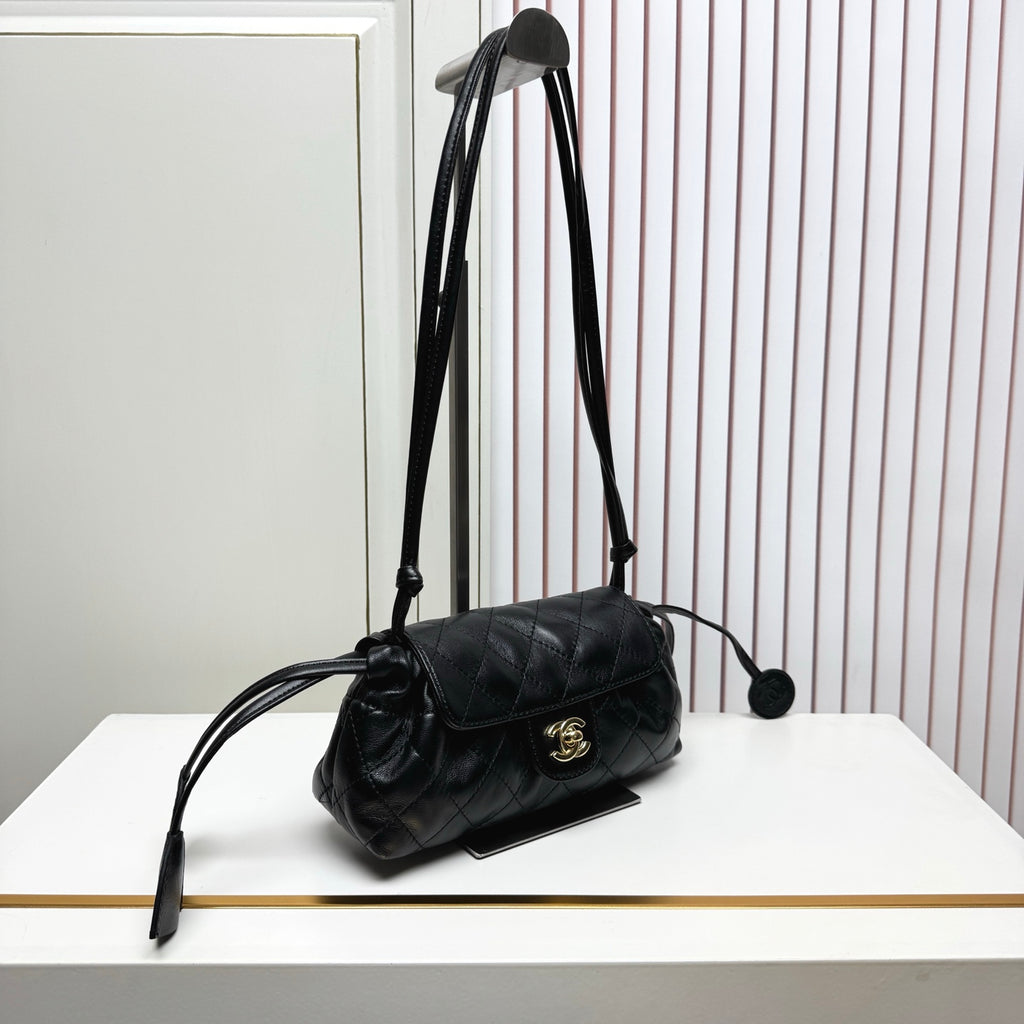 B1N96C28 Popular leather bag