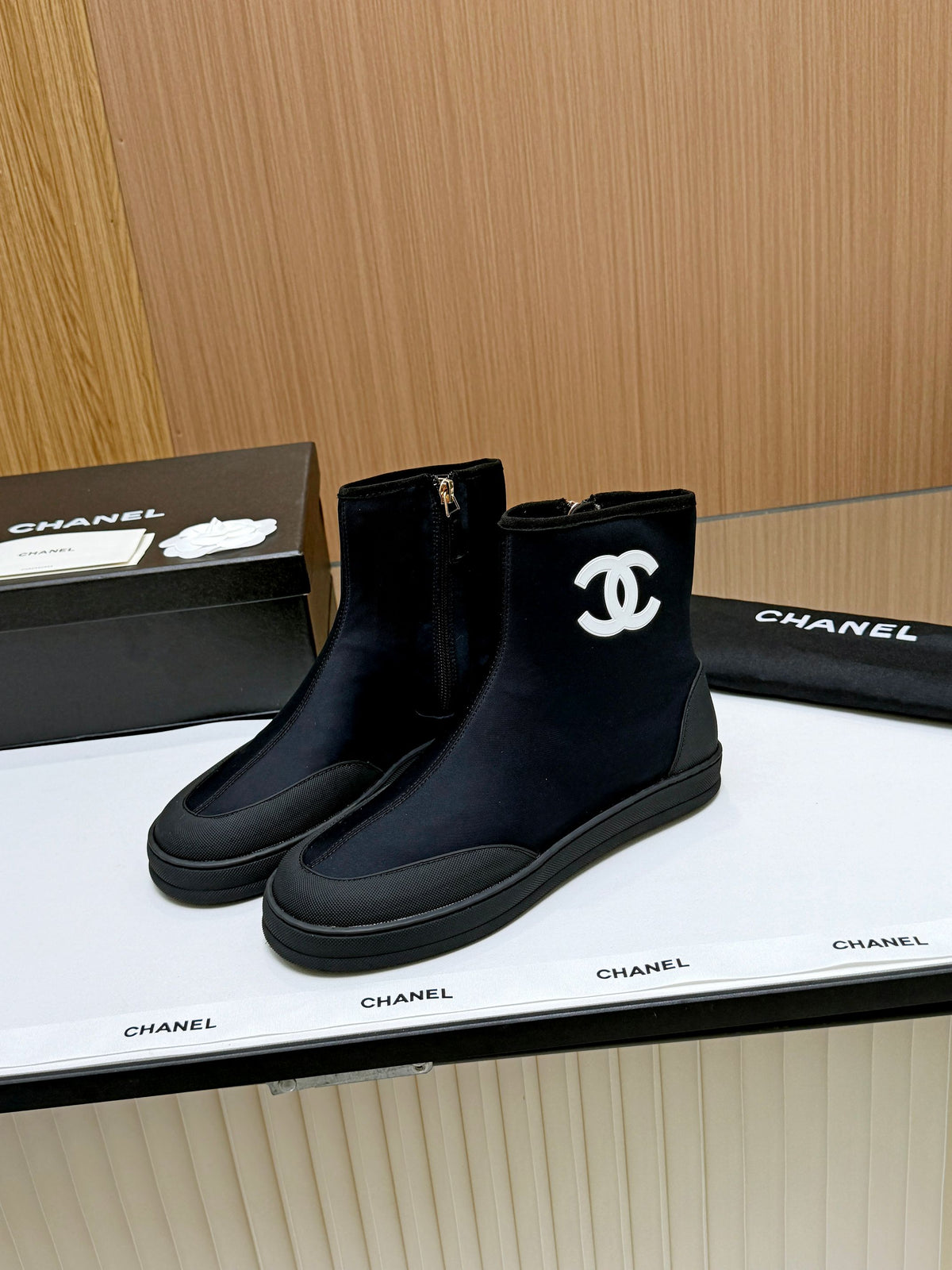 Z2P96C10 Popular high-quality shoes