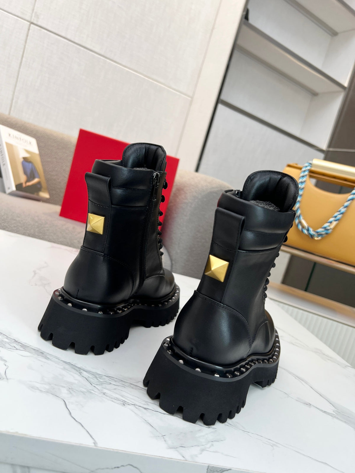 Z2R96VL7 Popular high-quality leather shoes