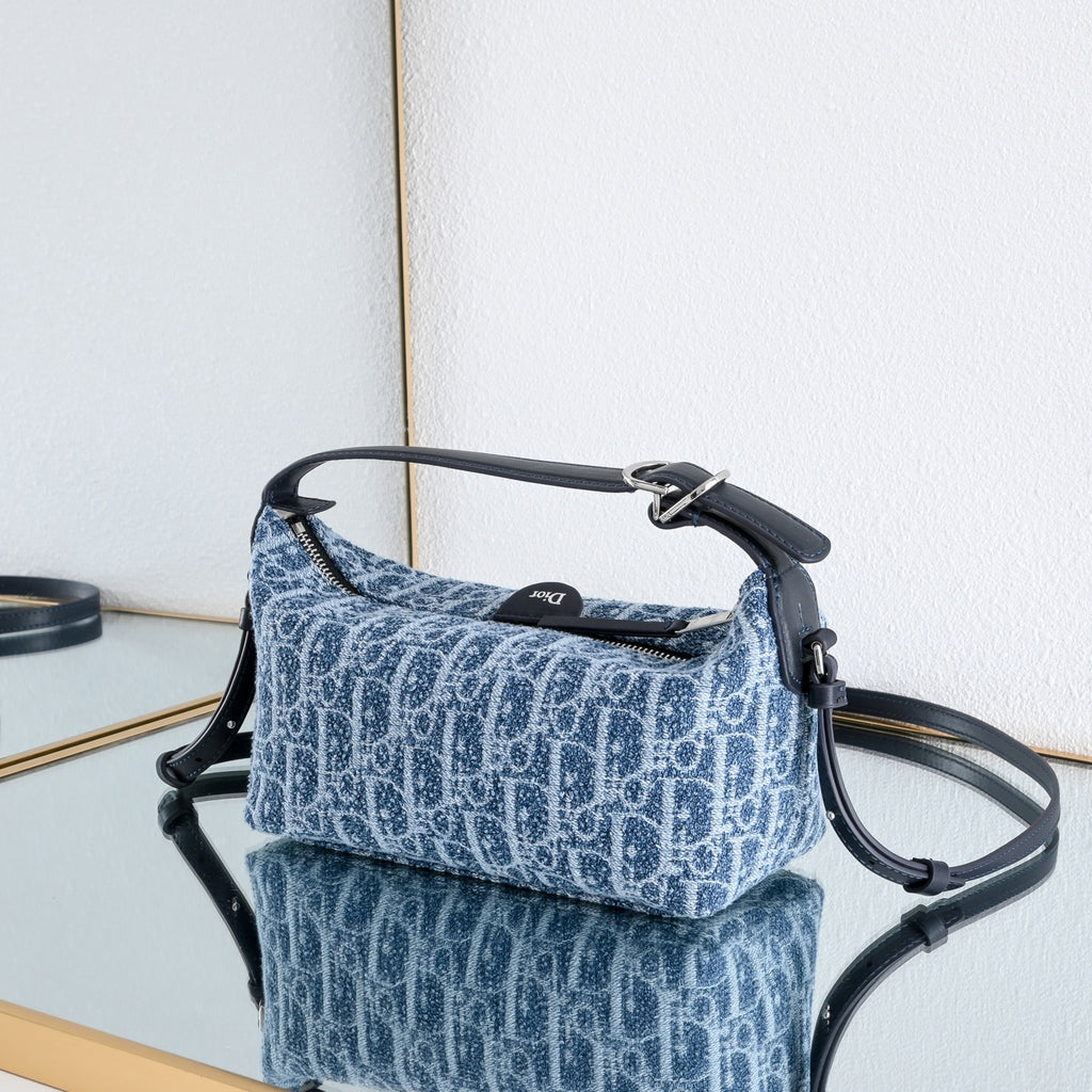 B1R76D44 Fashion bag