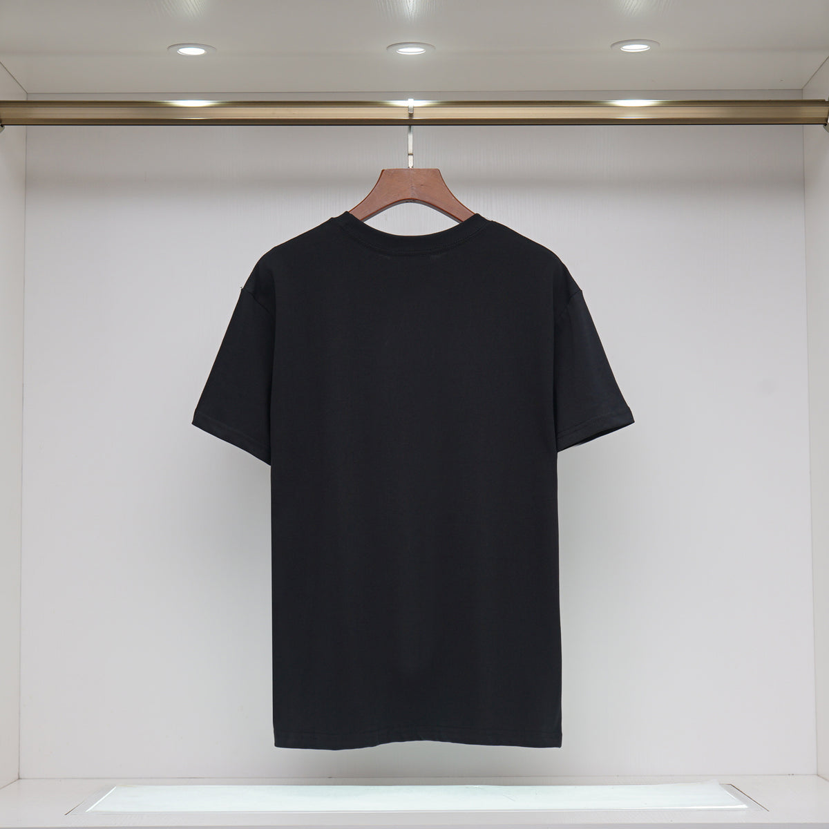 U1R76F20 Popular T-shirts