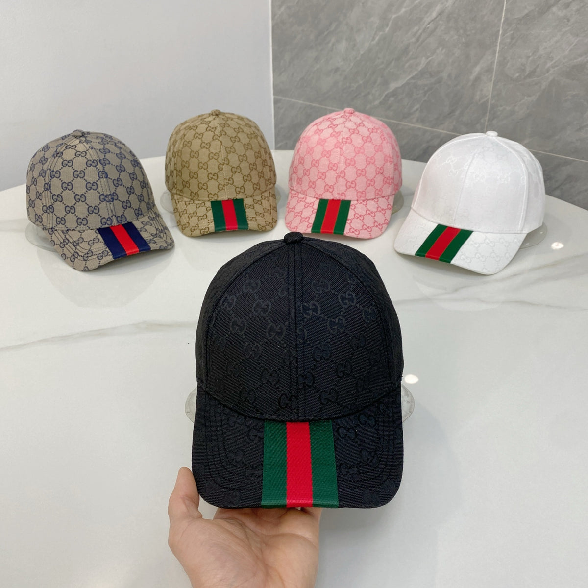 M1R86B131 Popular hats
