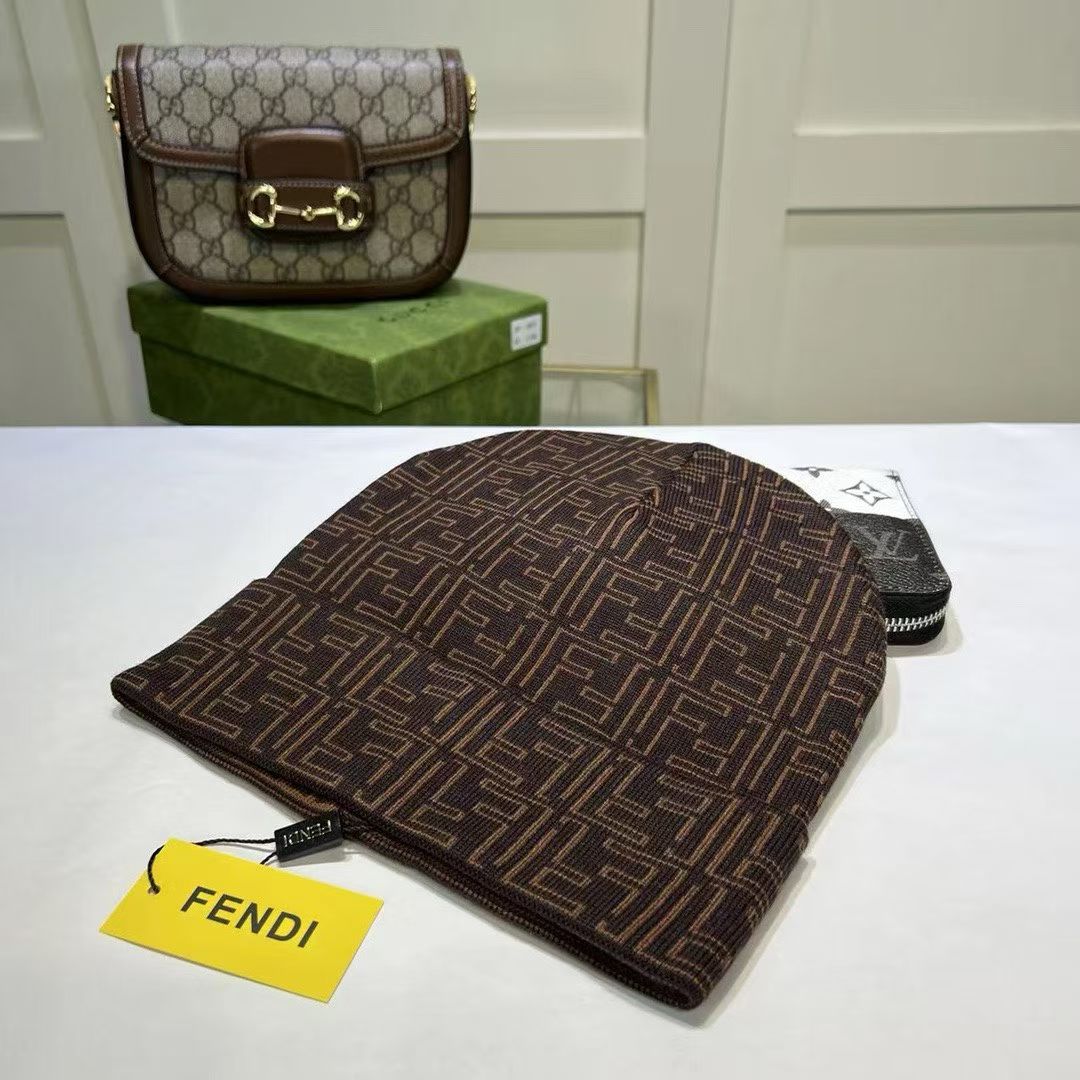 M1R86F39 Fashion hats