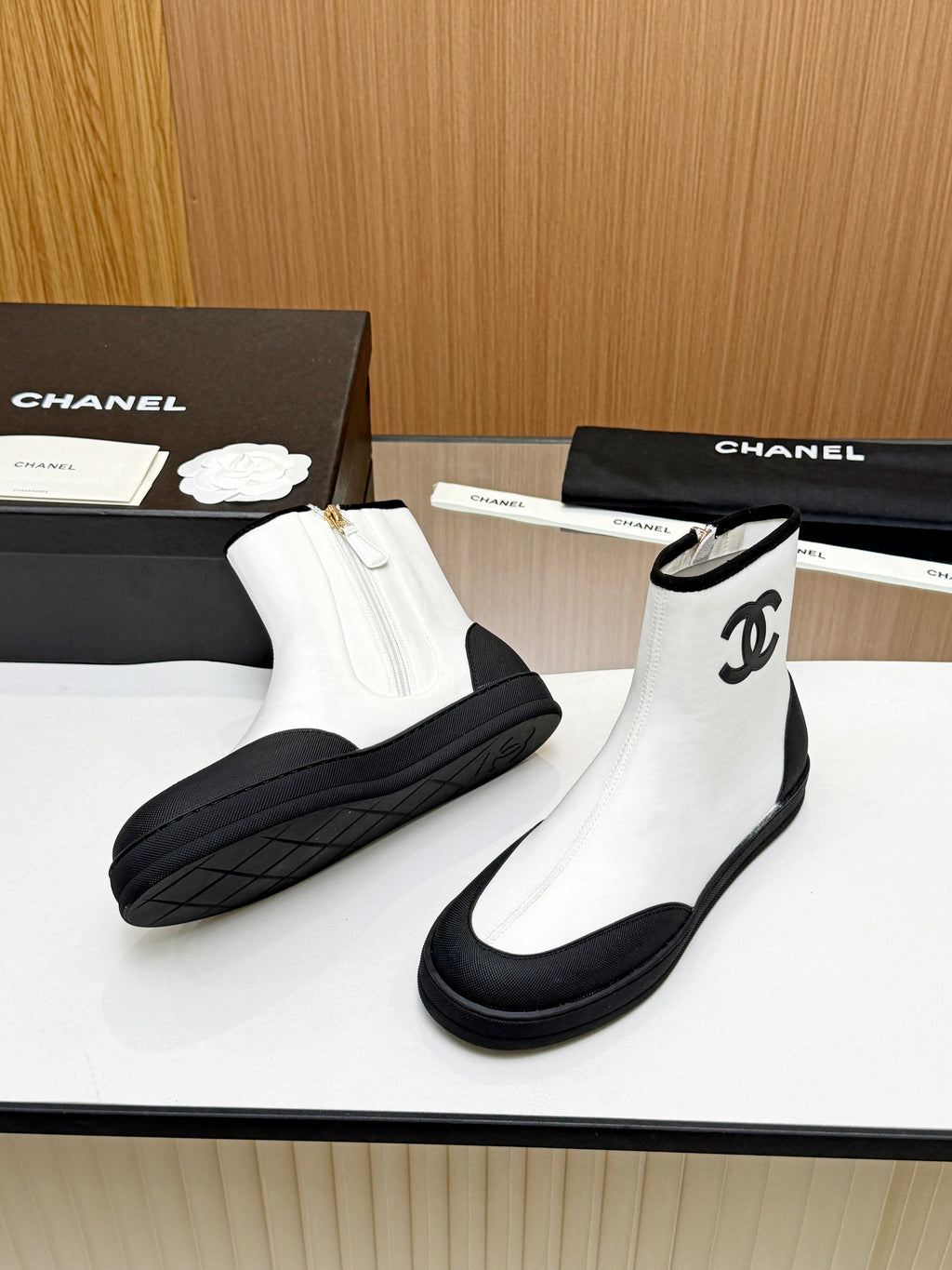 Z2P96C10 Fashion high-quality shoes