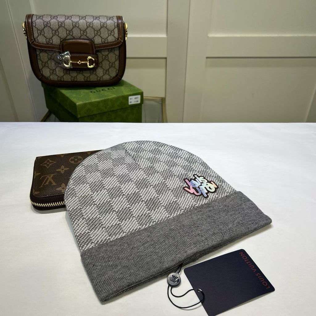 M1R86E50 Fashion hats