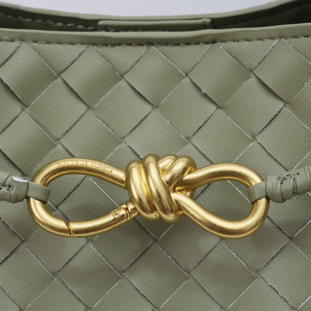 B1X66A35 Fashion high-quality leather bag