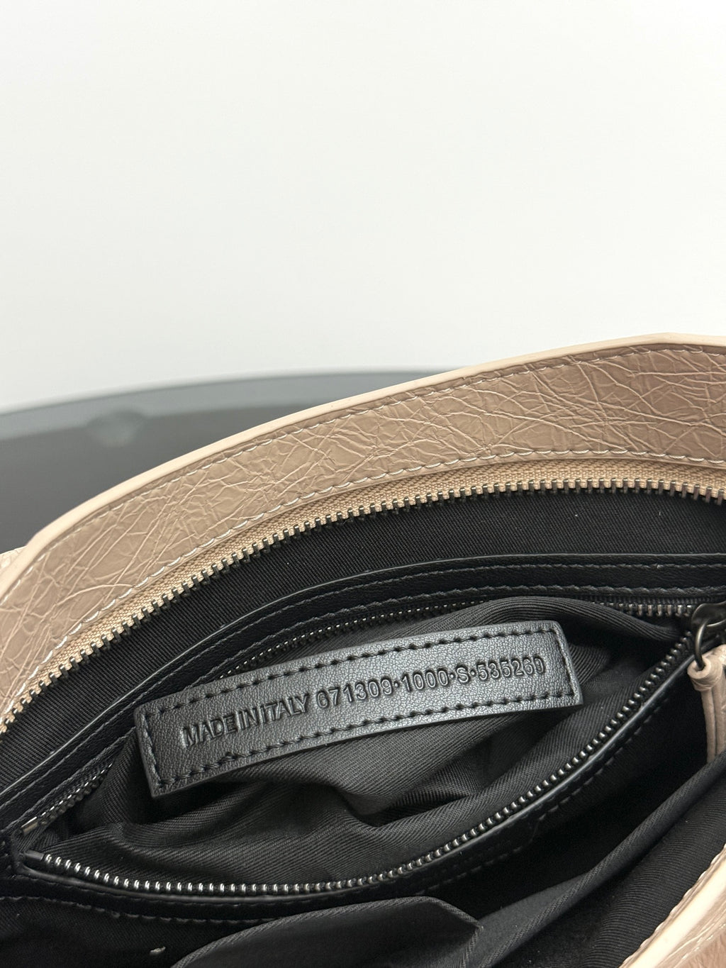 B1R106J4 Fashion leather bag