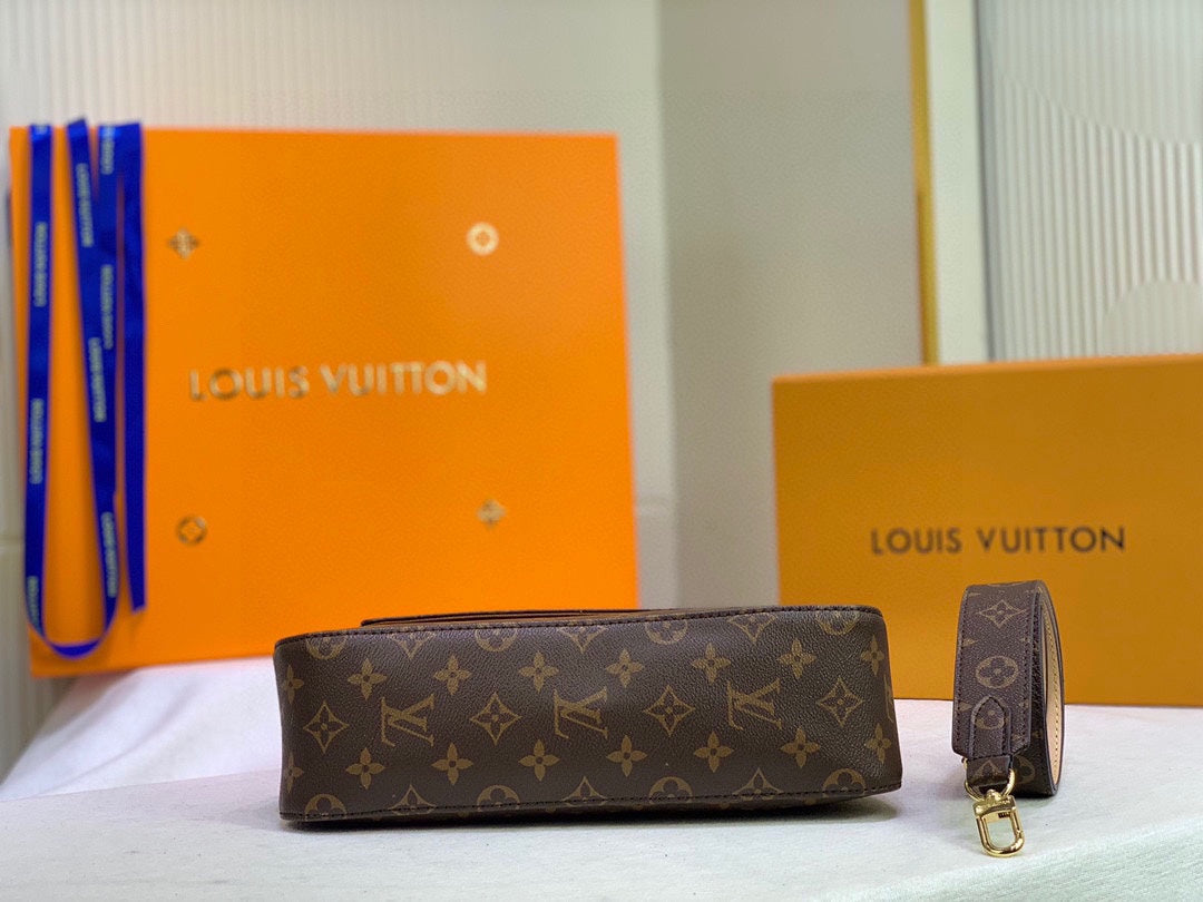 B1X66E12 Fashion high-quality leather bag