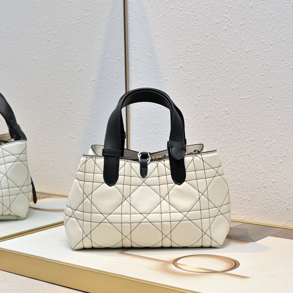 B1R76D40 Fashion leather bag