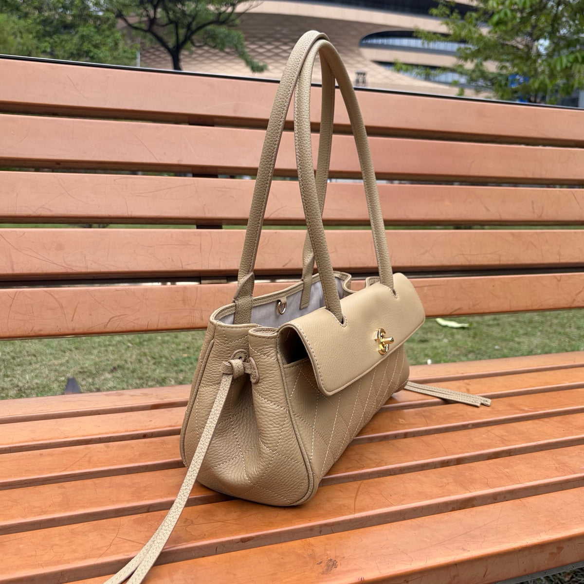 B1X66C4 Fashion leather bag