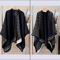 W1R106E27 Fashion cape