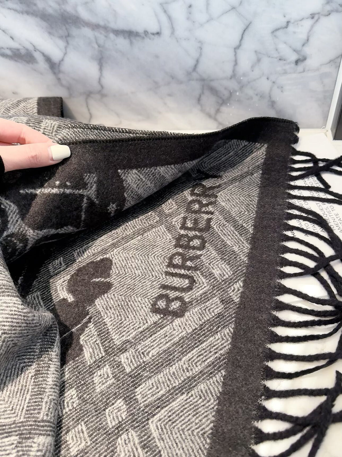 W1R86R107 Popular Winter Scarves