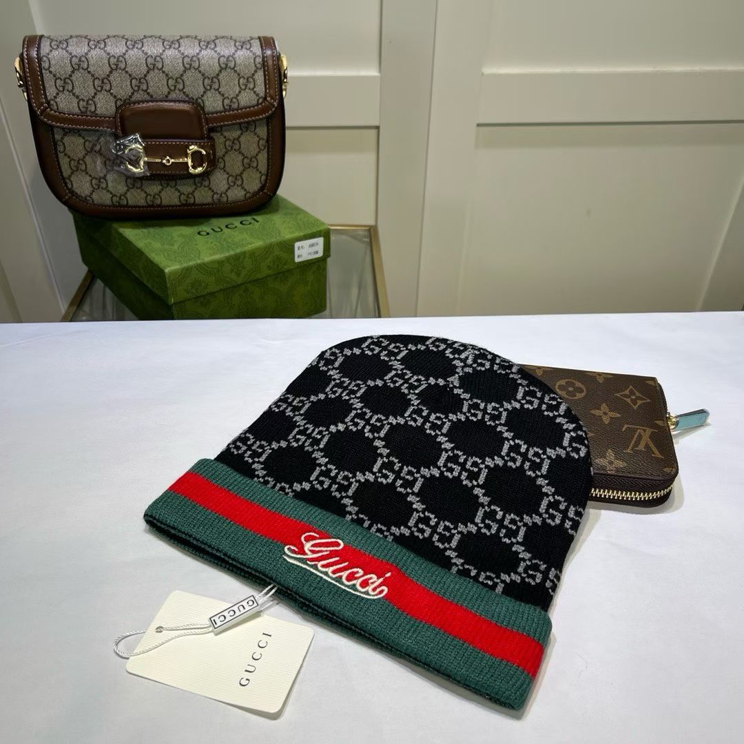 M1R86B48 Fashion hats