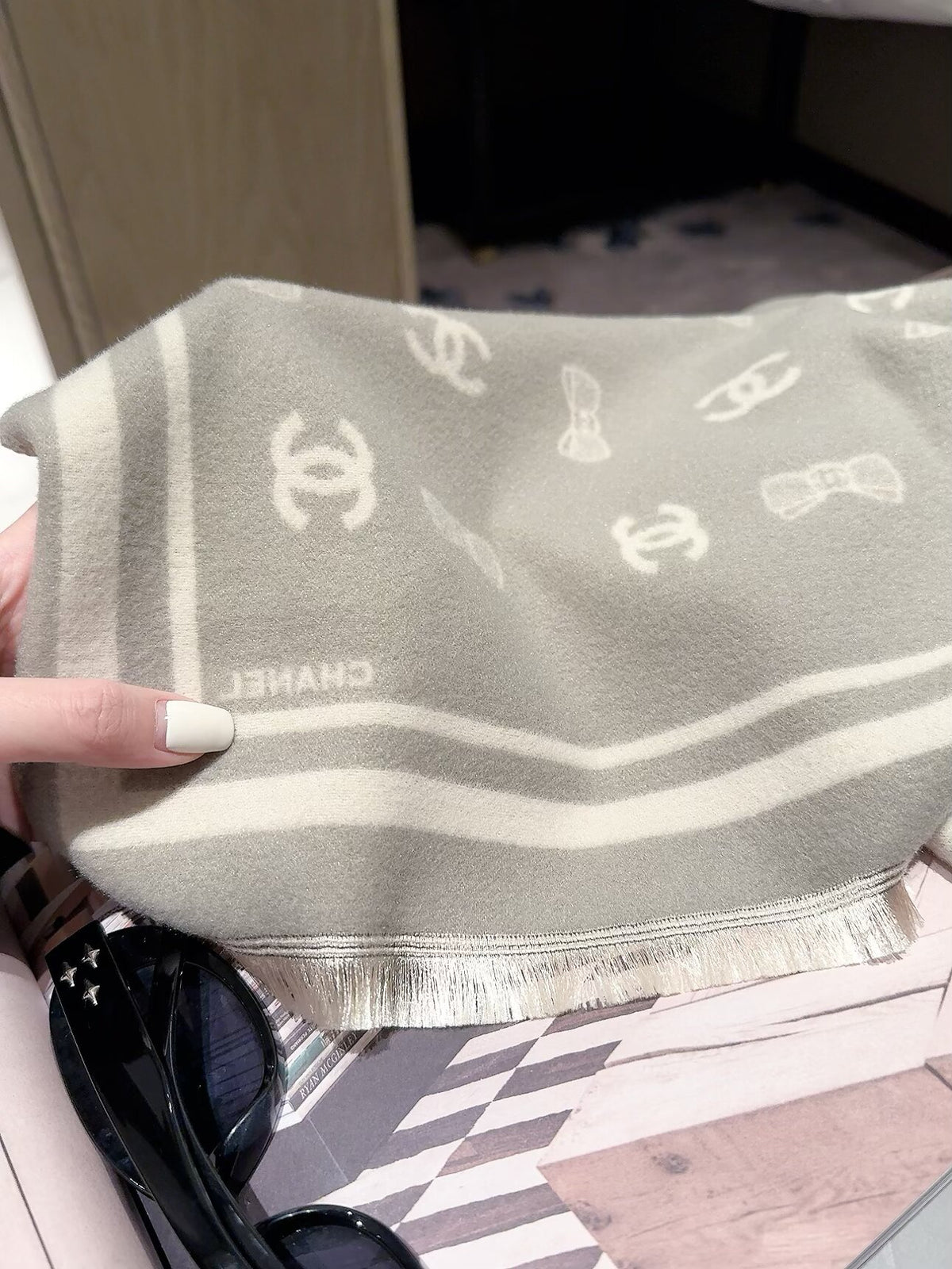 W1R86C110 Popular Winter Scarves