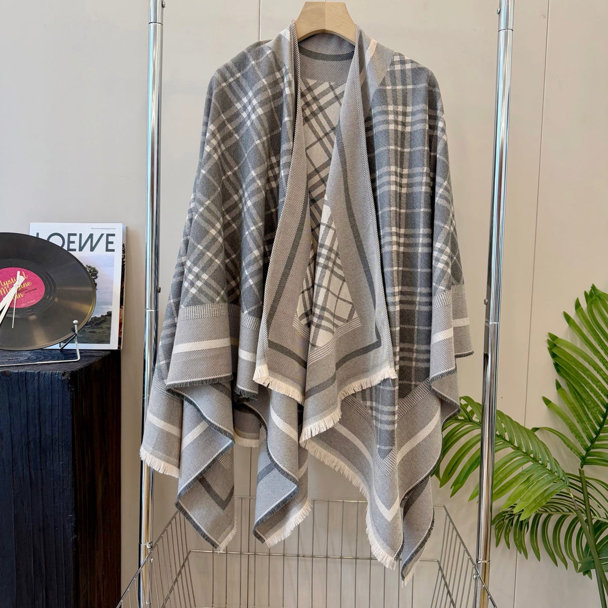 W1R96R85 Popular cape