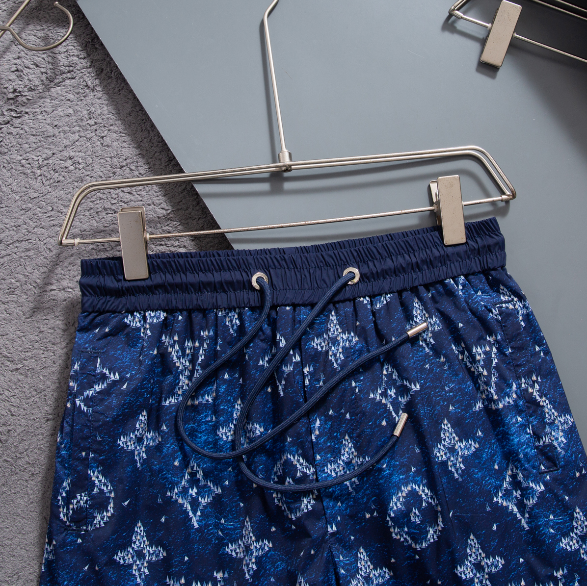 U1N36E20 Popular shorts