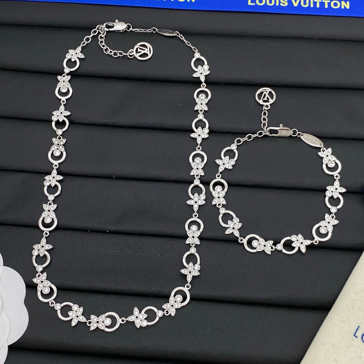 136NE15X Popular  Necklaces  Bracelet  Earrings