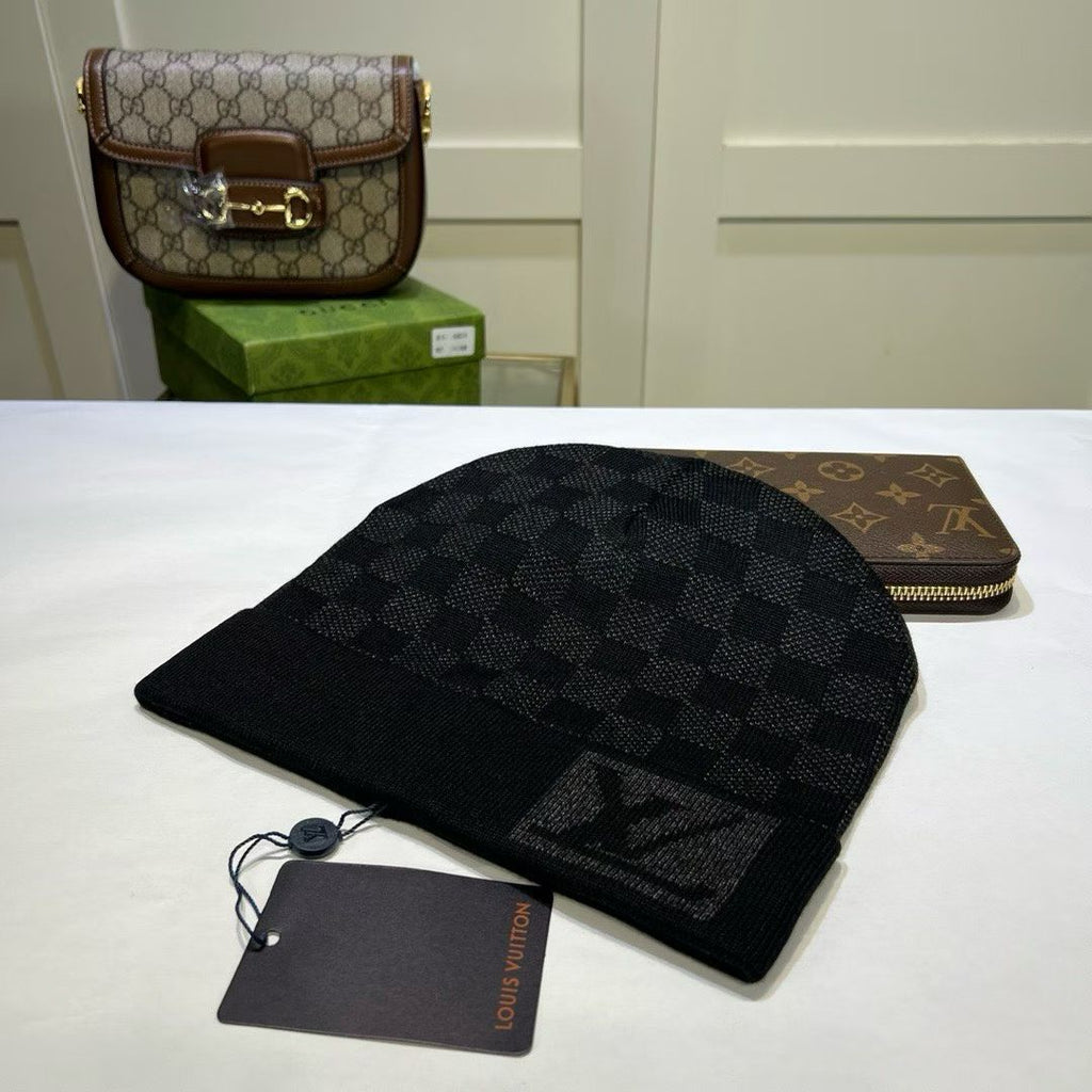 M1R86E51 Fashion hats