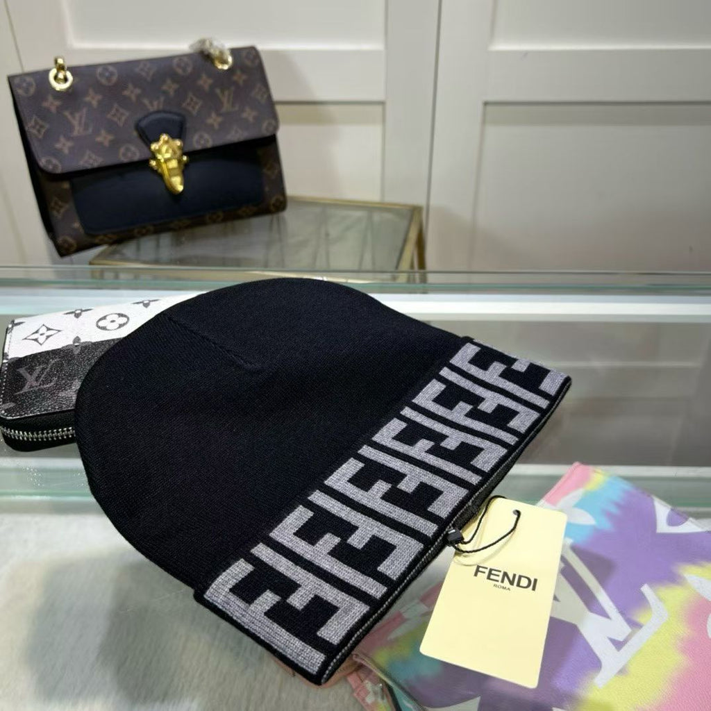 M1R86F32 Fashion hats