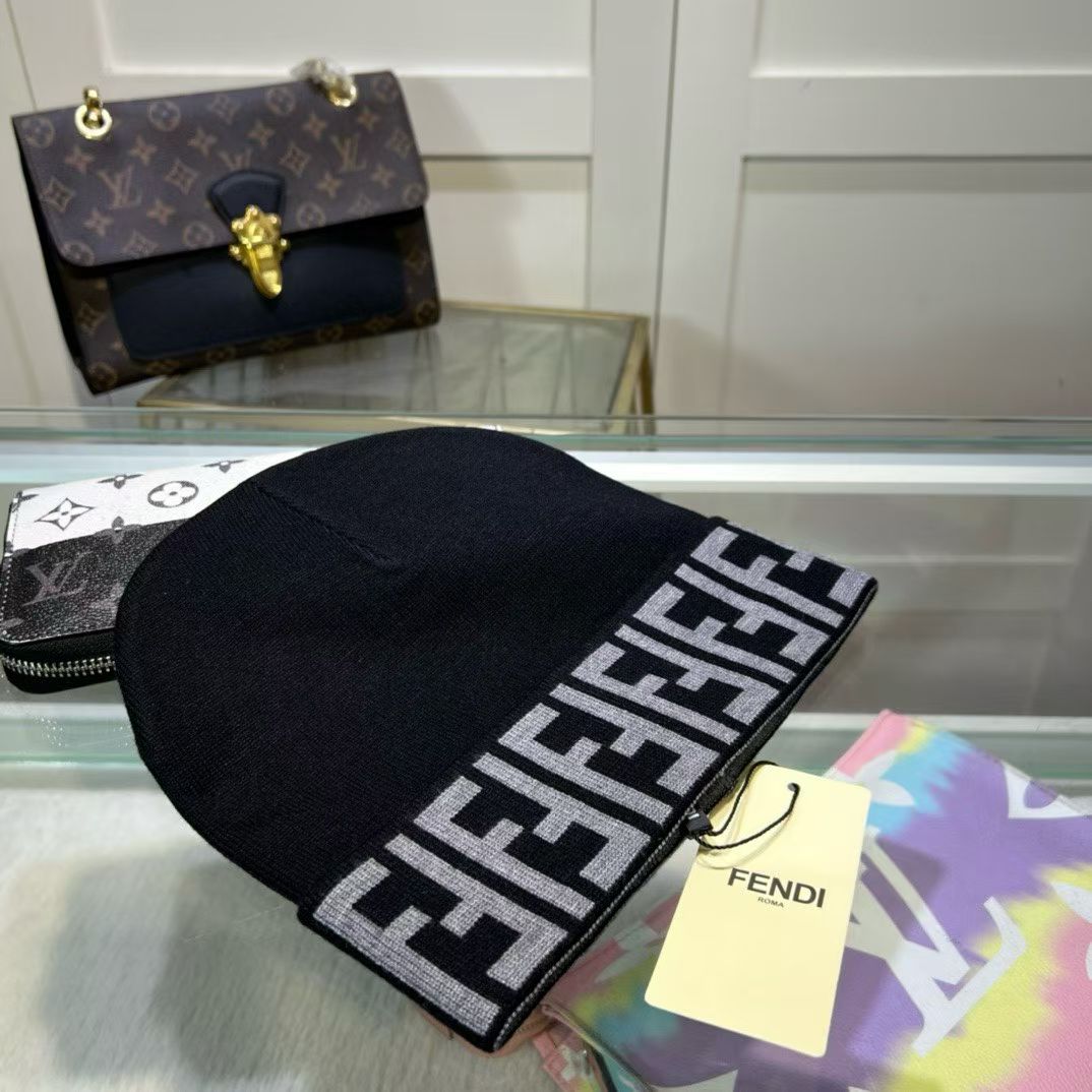 M1R86F32 Fashion hats