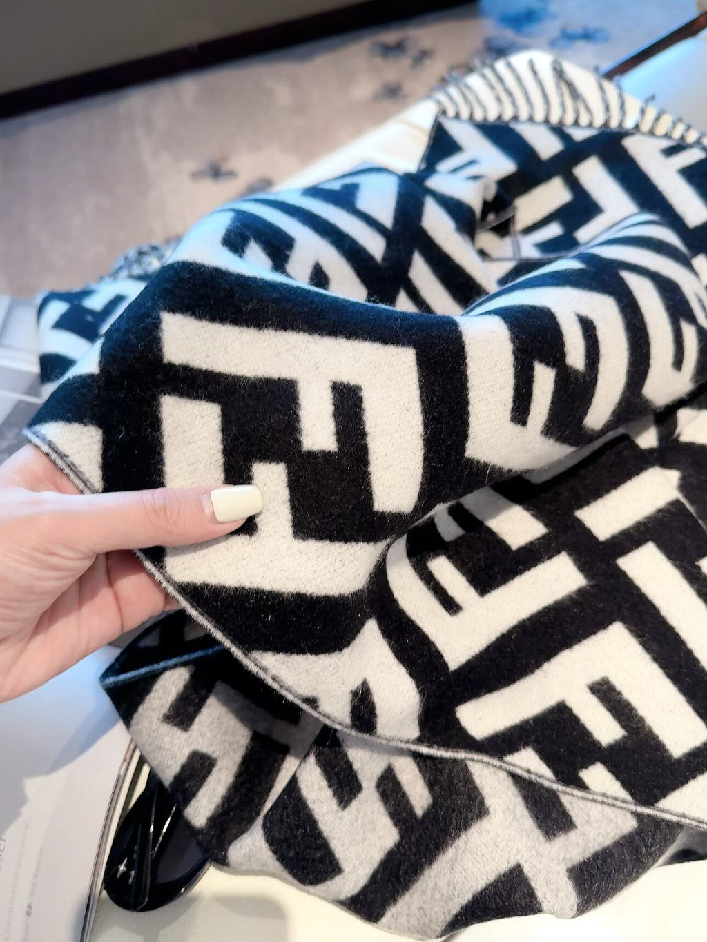 W1R86F98 Popular Winter Scarves