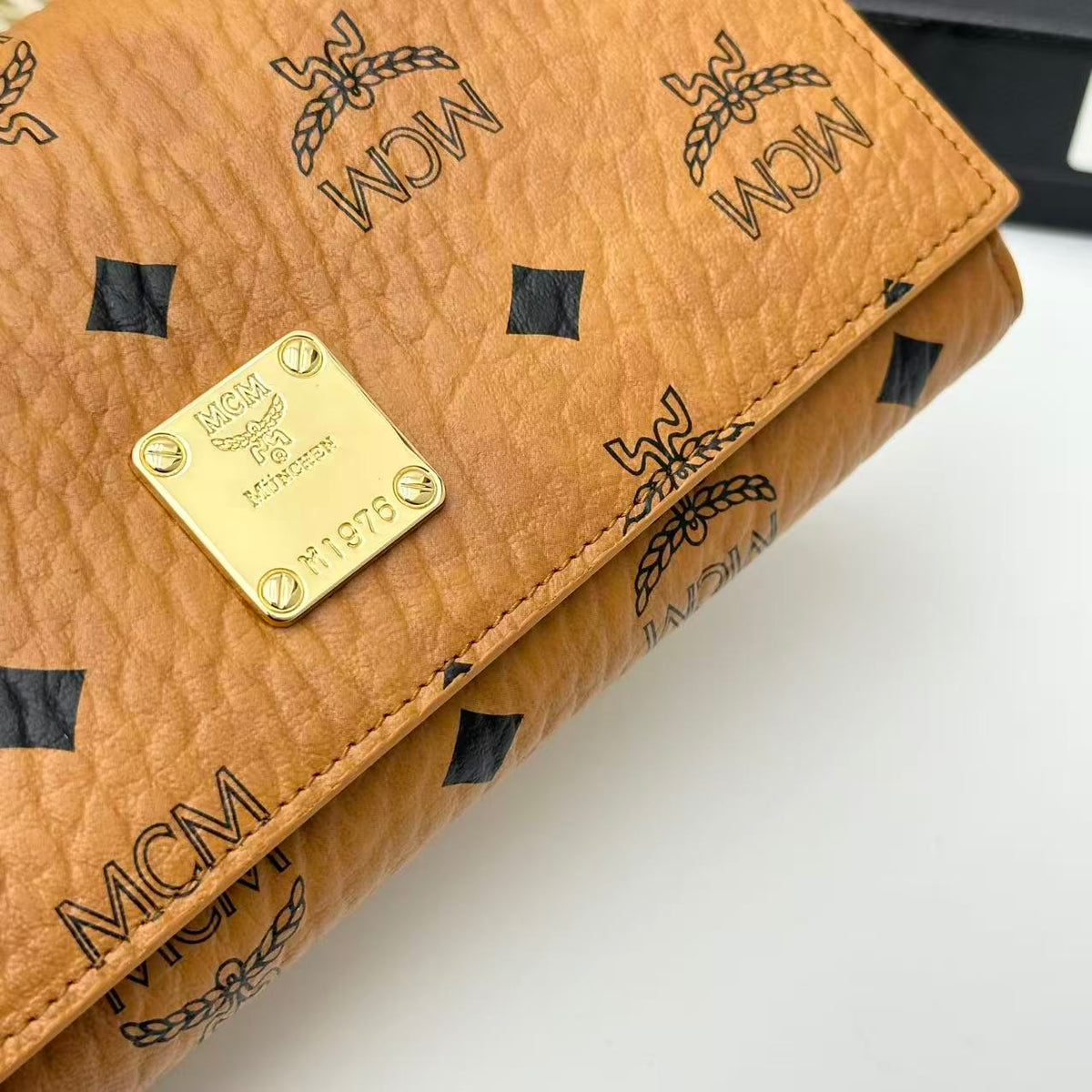 136NM14B Popular leather  Wallets