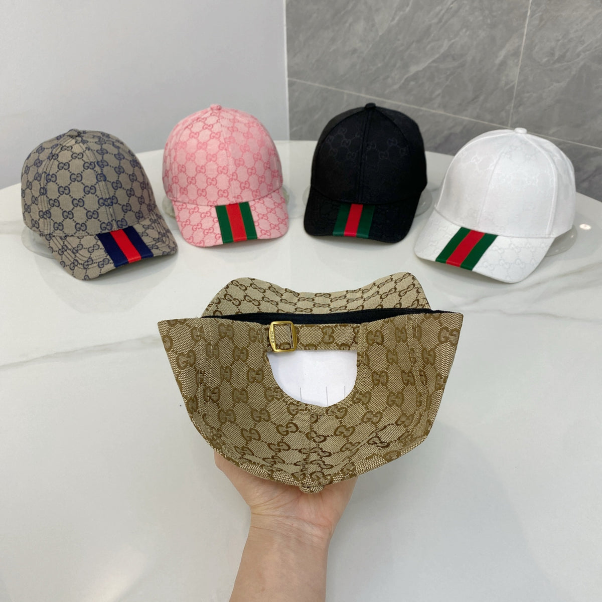 M1R86B131 Fashion hats