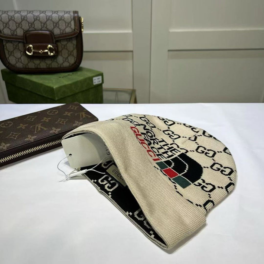 M1R86B58 Fashion hats
