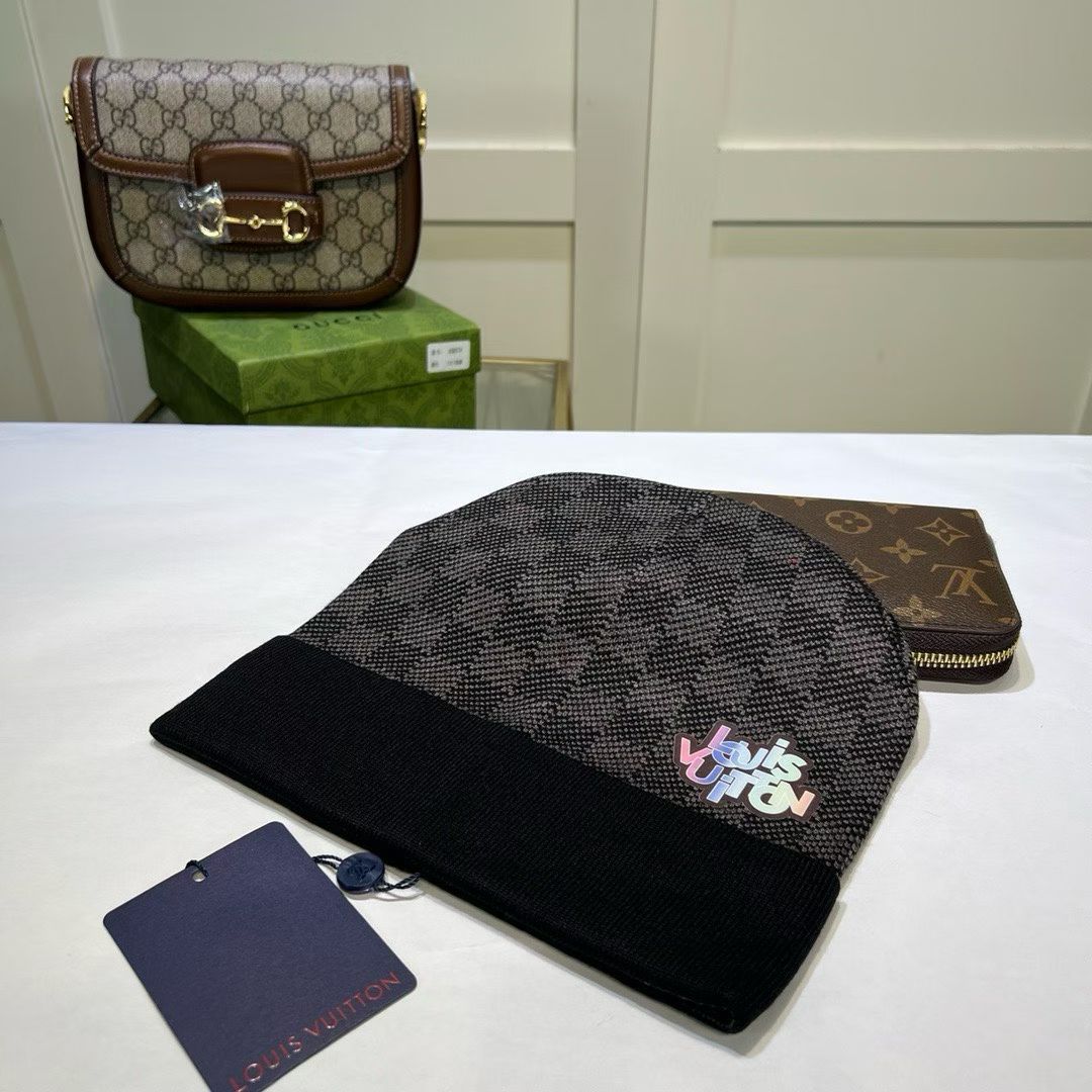 M1R86E50 Fashion hats