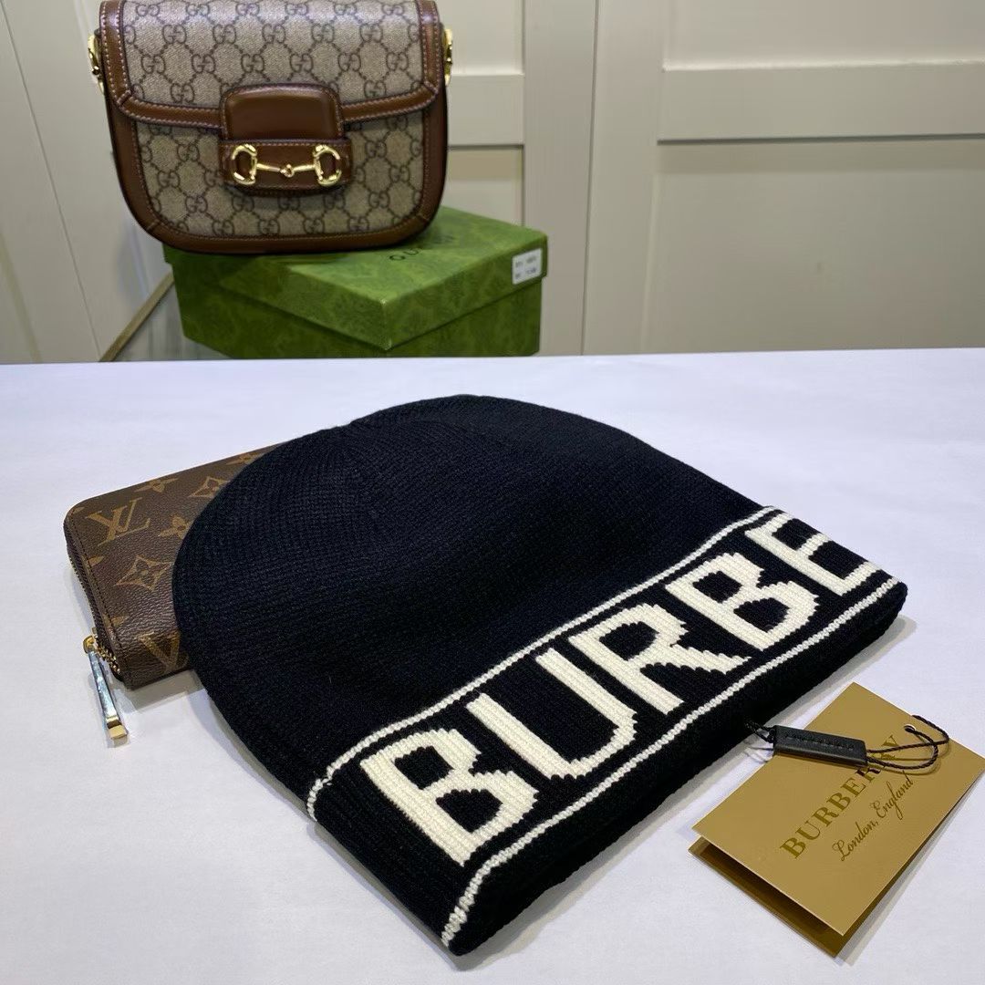 M1R86R74 Fashion hats