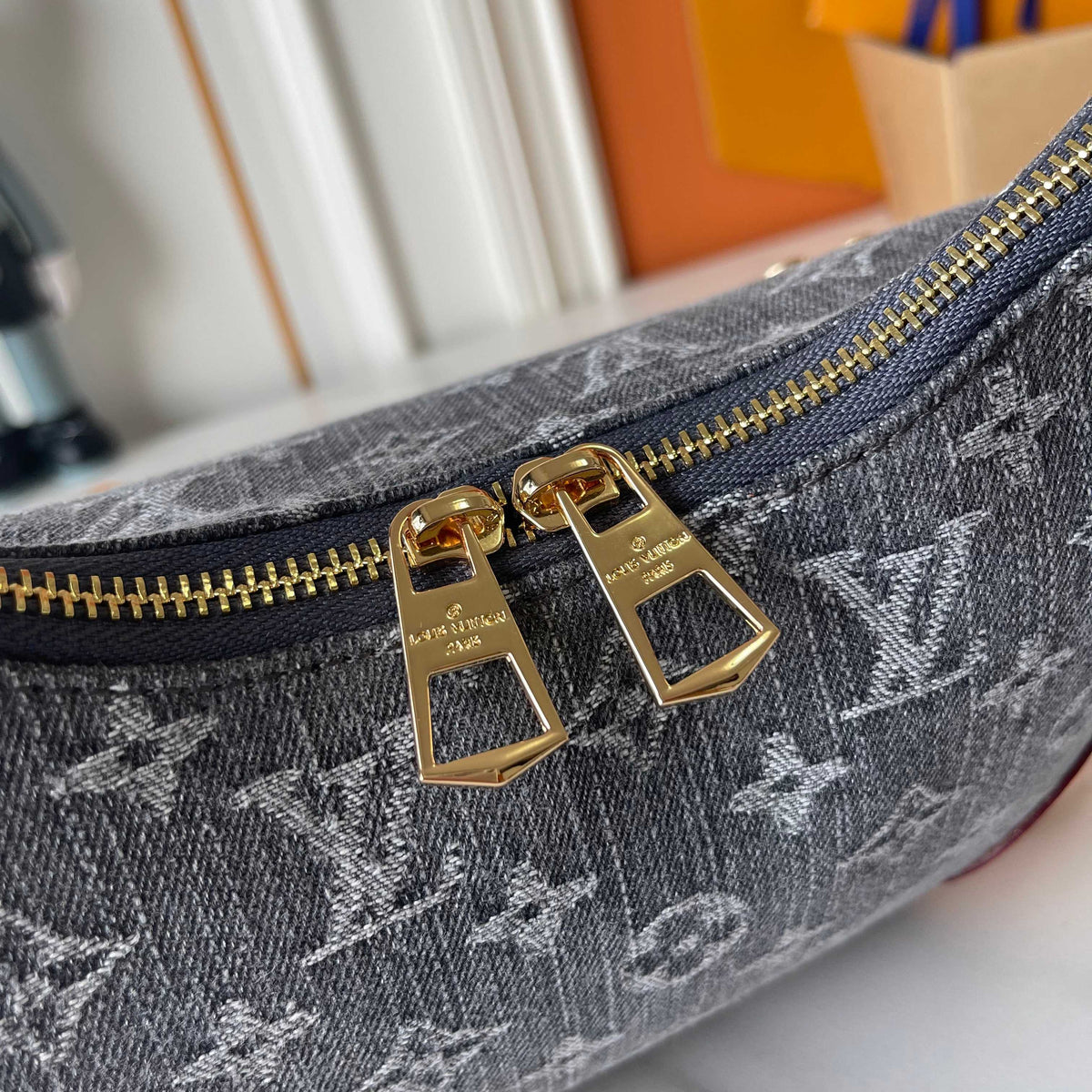 B1R76E04 Fashion bag