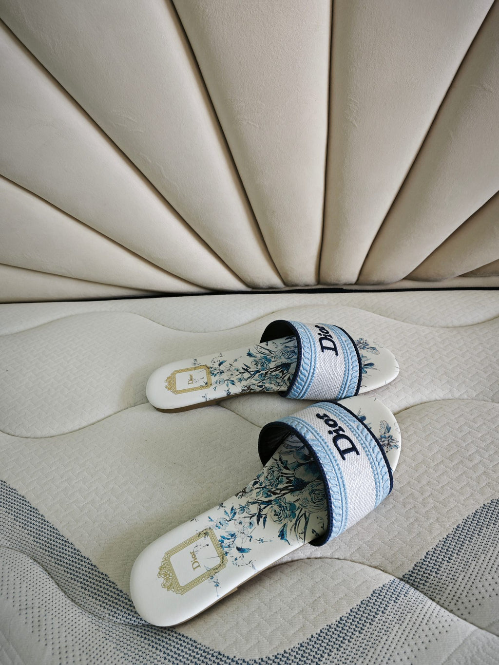 Z2R76D4 Fashion high-quality Shoes