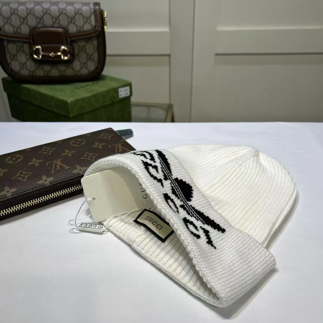 M1R86B41 Fashion hats