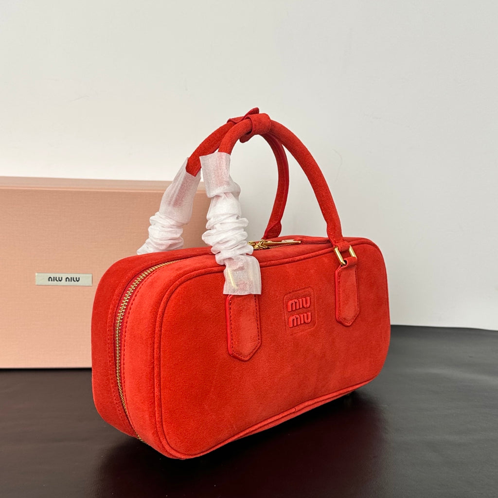 146PA153B Popular leather bags