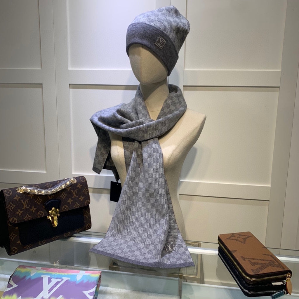 M1R96E22 Fashion Hat and scarf set
