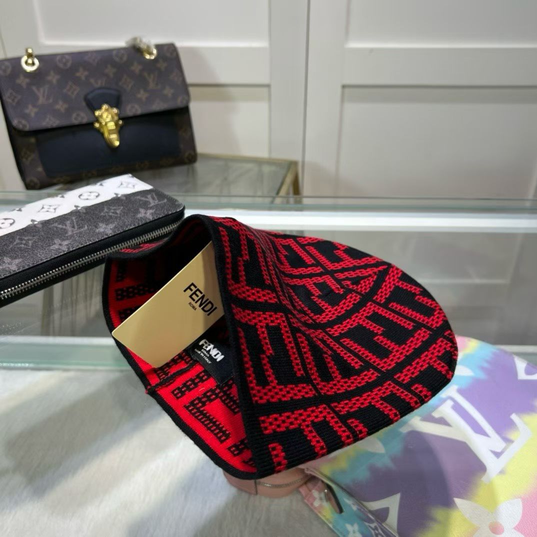 M1R86F31 Fashion hats