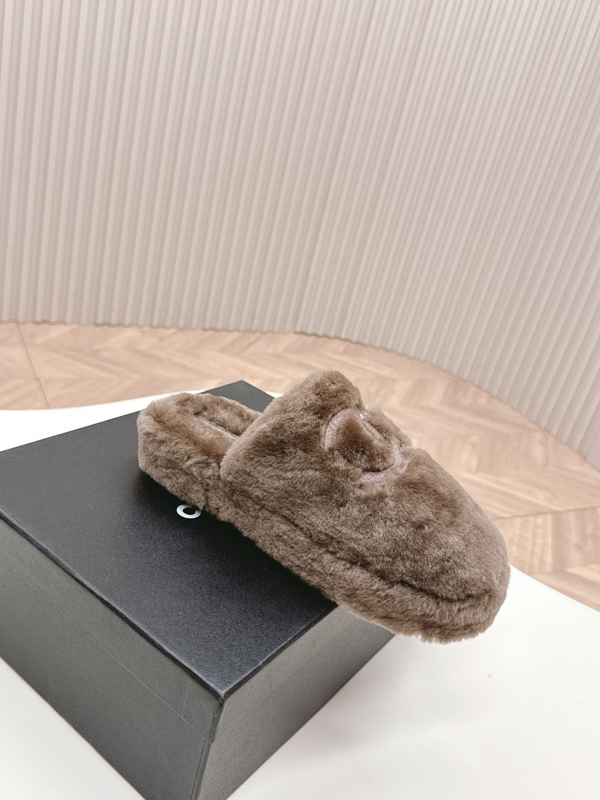 Z2P106C19 Fashion high-quality shoes