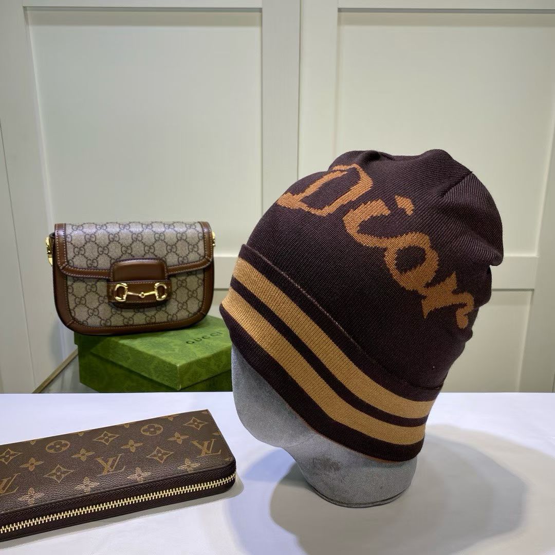 M1R86D59 Fashion hats