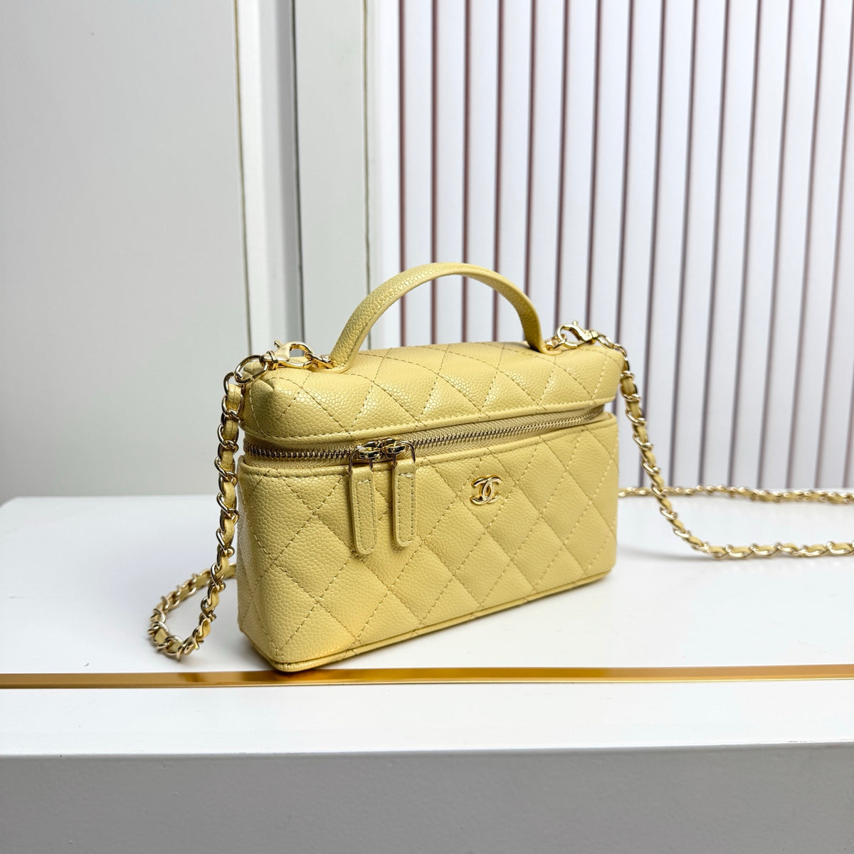 B1X66C19 Fashion leather bag