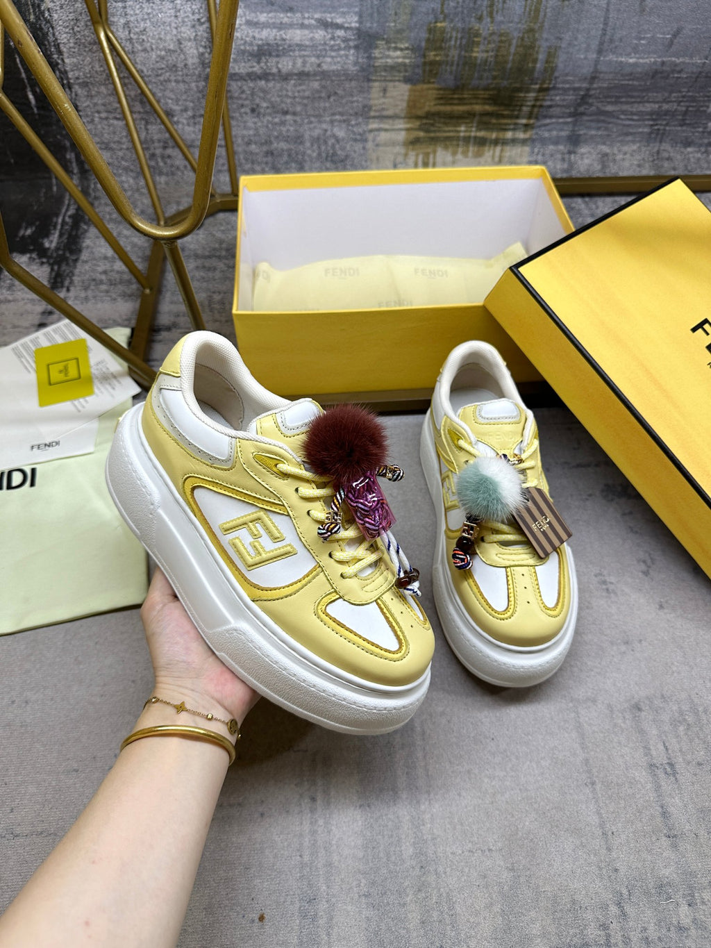 Z2P96F17 Fashion high-quality shoes