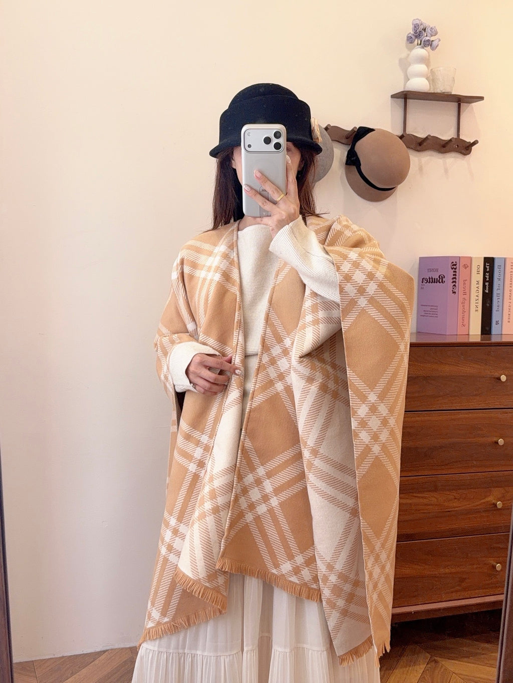 W1R86R47 Fashion cape