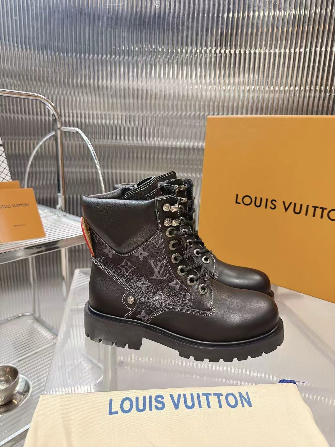 Z2P96E2 Popular high-quality leather shoes