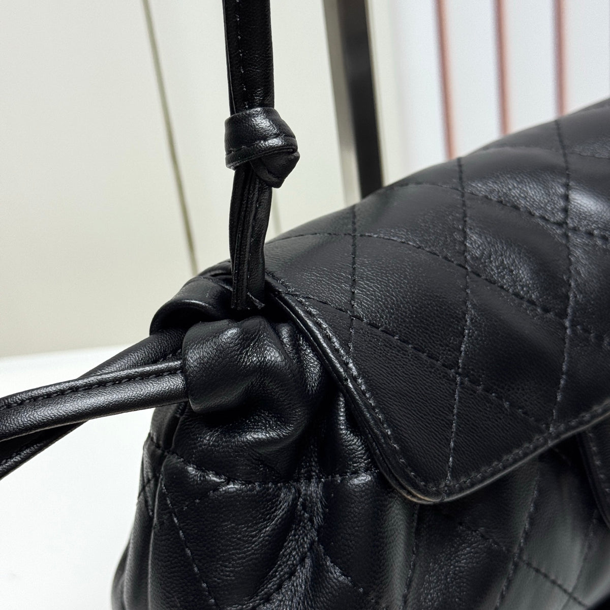 B1N96C28 Fashion leather bag
