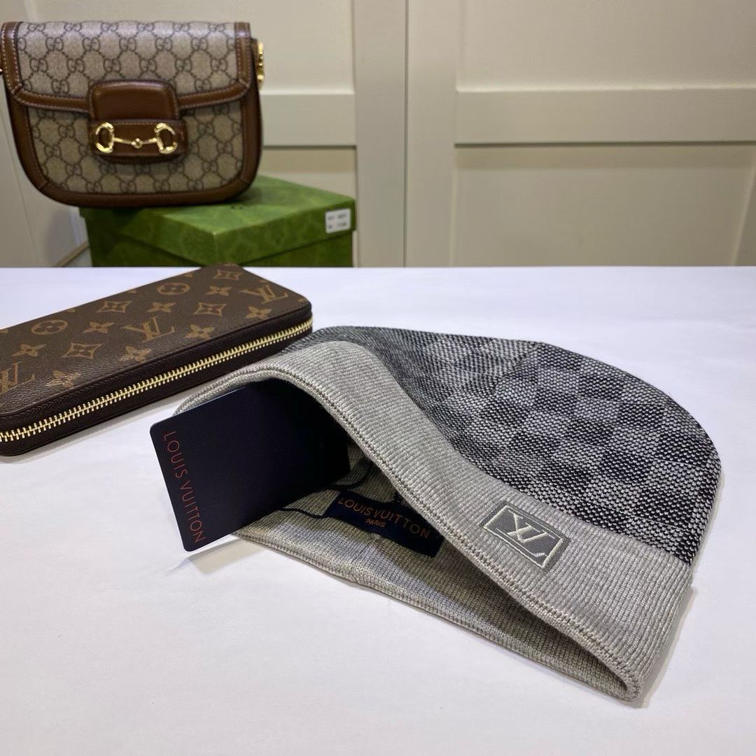 M1R86E68 Fashion hats
