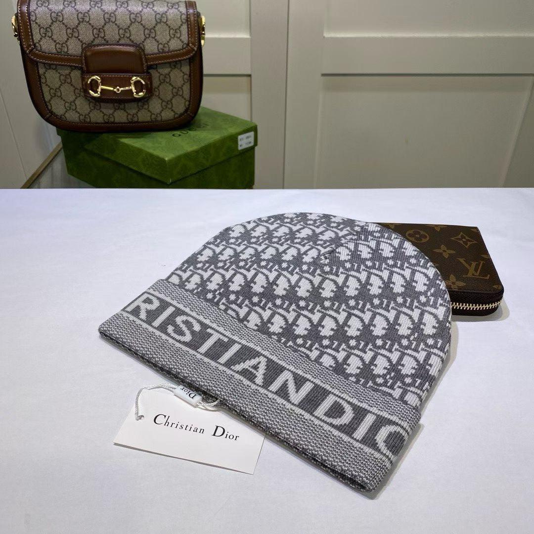 M1R86D71 Fashion hats