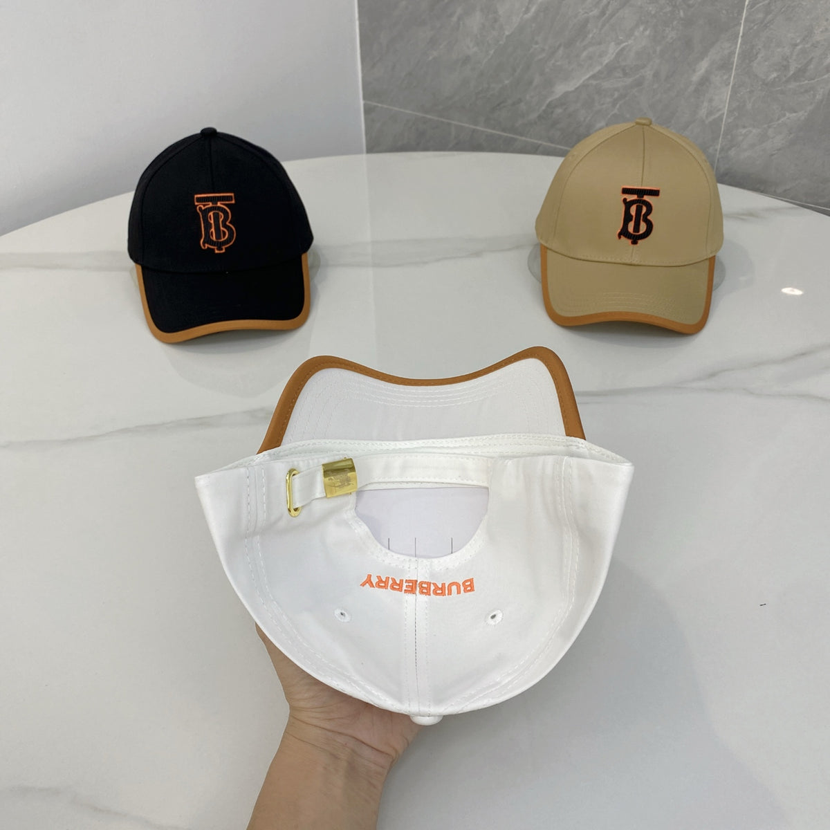 M1R86R109 Fashion hats